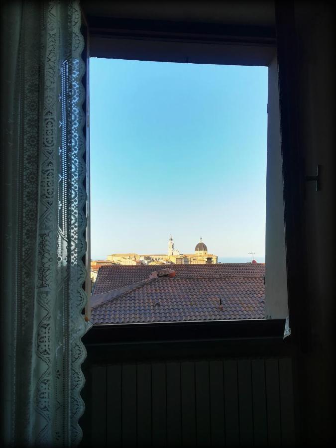 Colle Dei Lauri Bed & Breakfast Лорето Екстериор снимка
